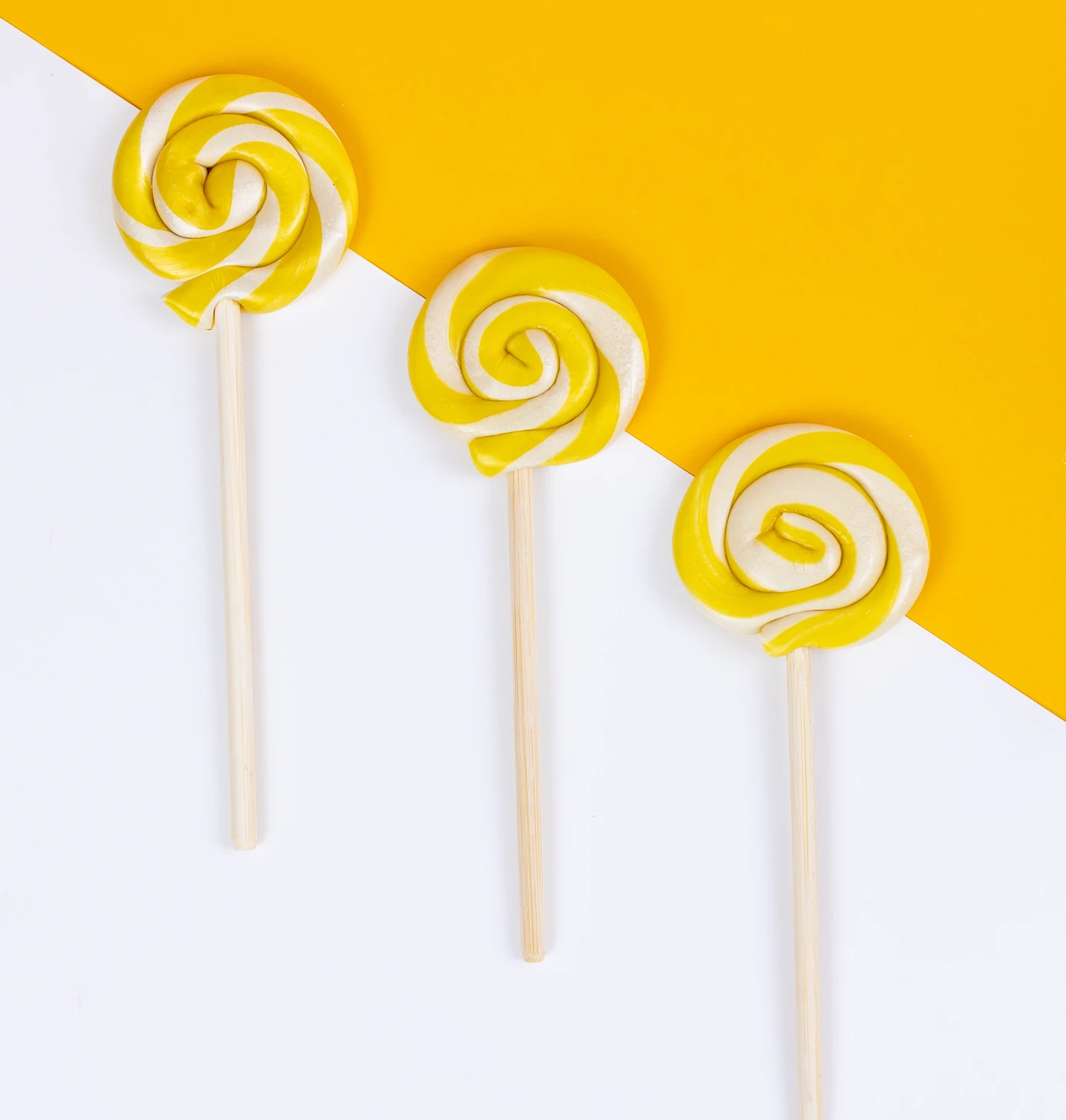 Organic Lemon Lollipops 2 Organic Lemon Lollipops - Image 2