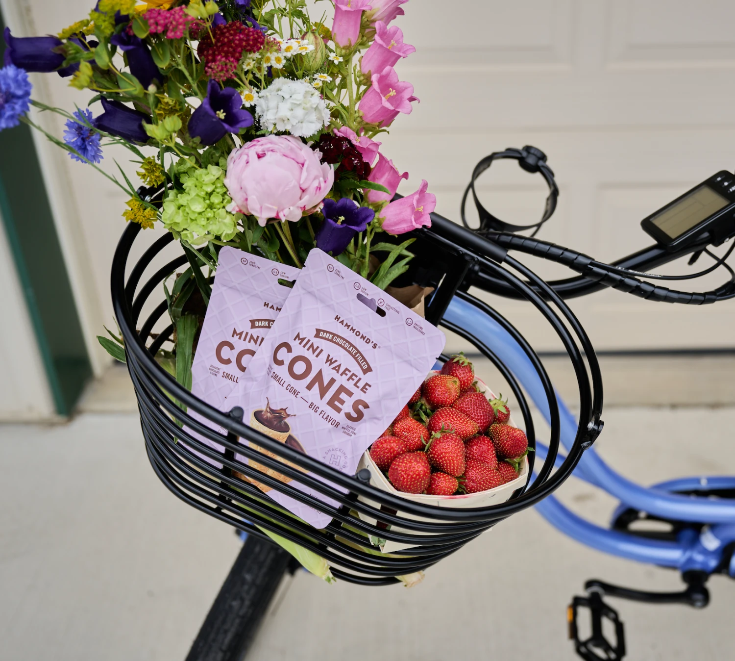 Dark Chocolate Filled Mini Waffle Cones 2 Dark Chocolate Filled Mini Waffle Cones - Image 2