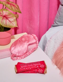 Candy Cane Crunch Chocolate Bars 6 Candy Cane Crunch Chocolate Bars -Food - Candy Screenshot2024 01 04at4.07.49PM