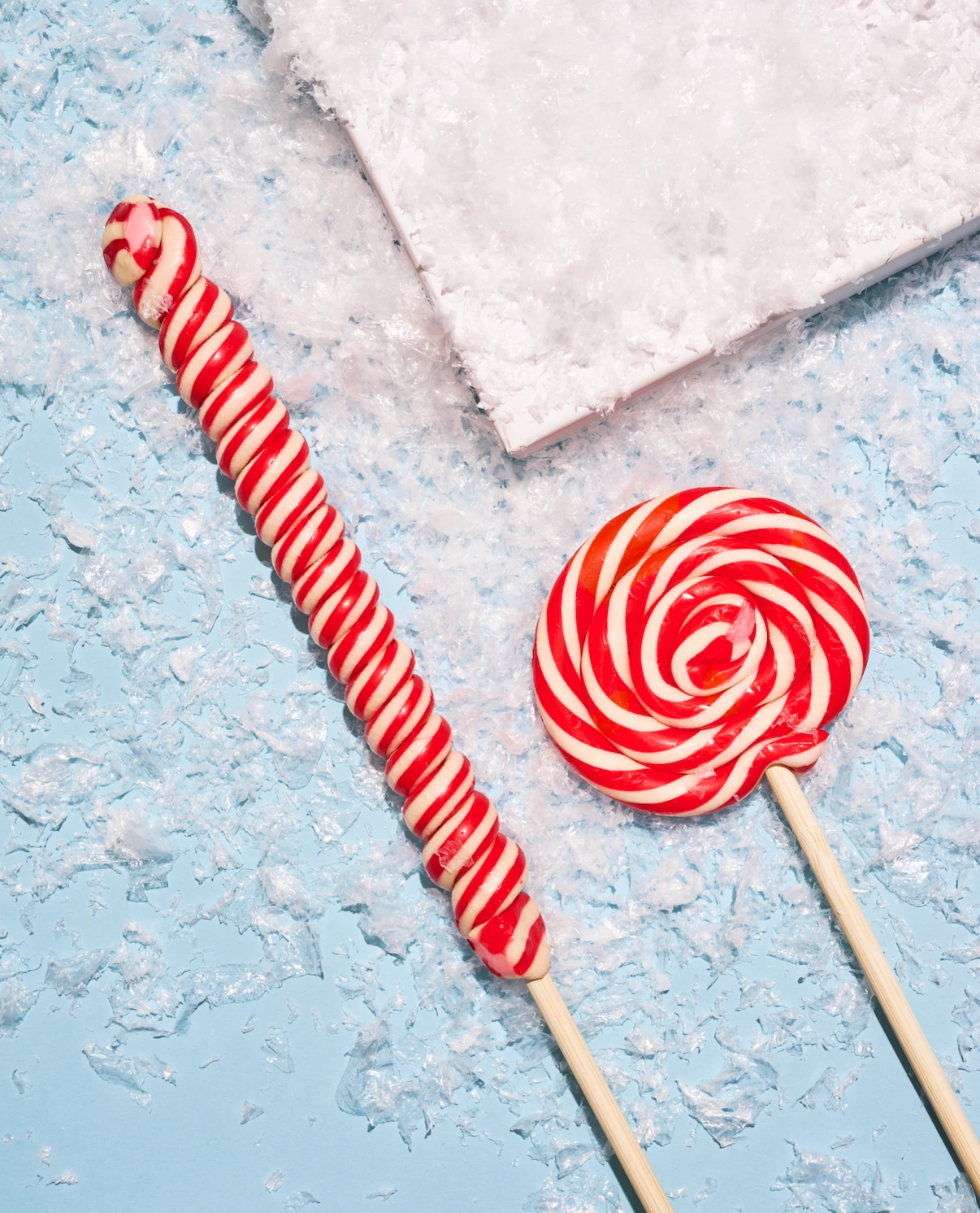 Peppermint Spiral Lollipops 2 Peppermint Spiral Lollipops - Image 2